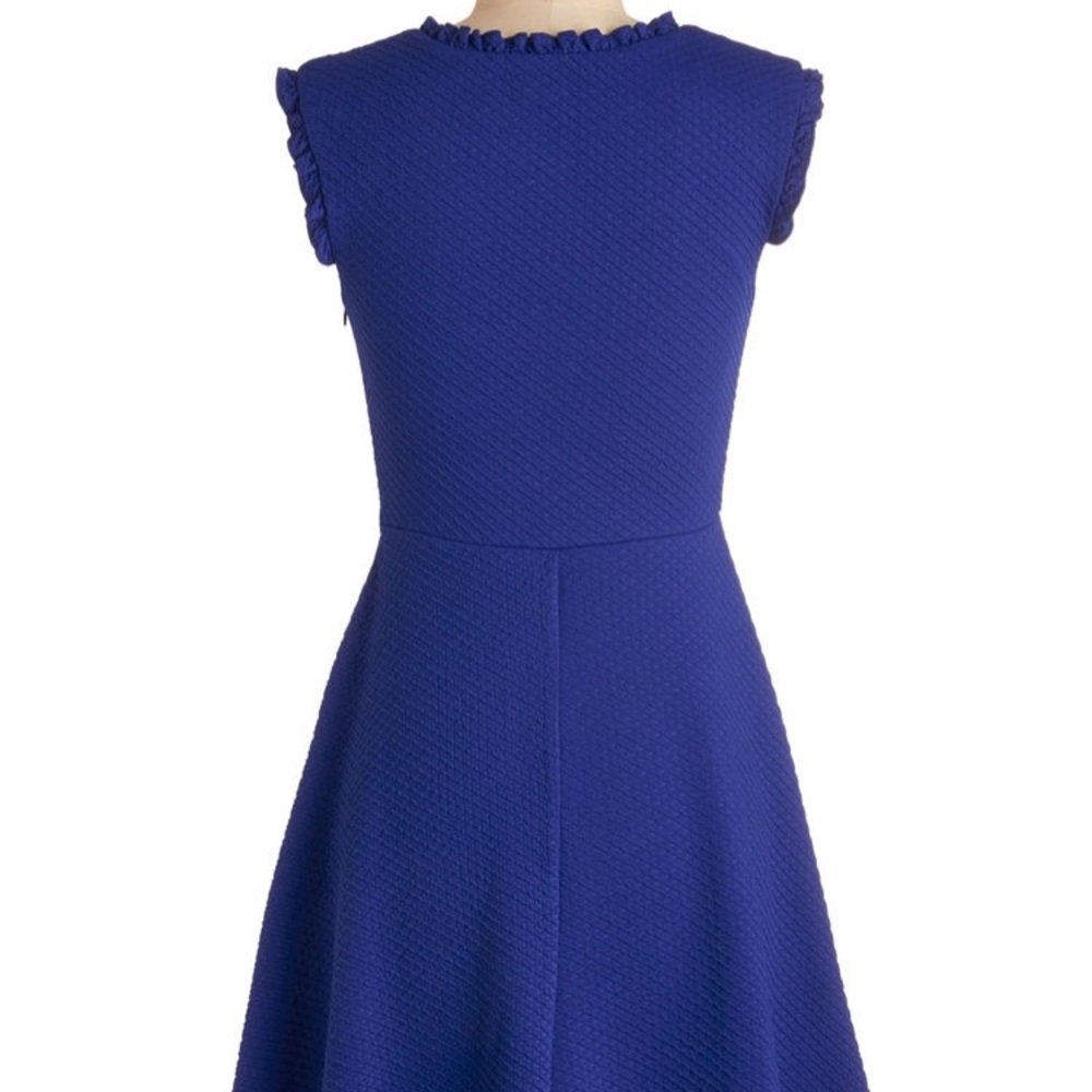 Pondside in the Park Dress - Picture 3 of 7